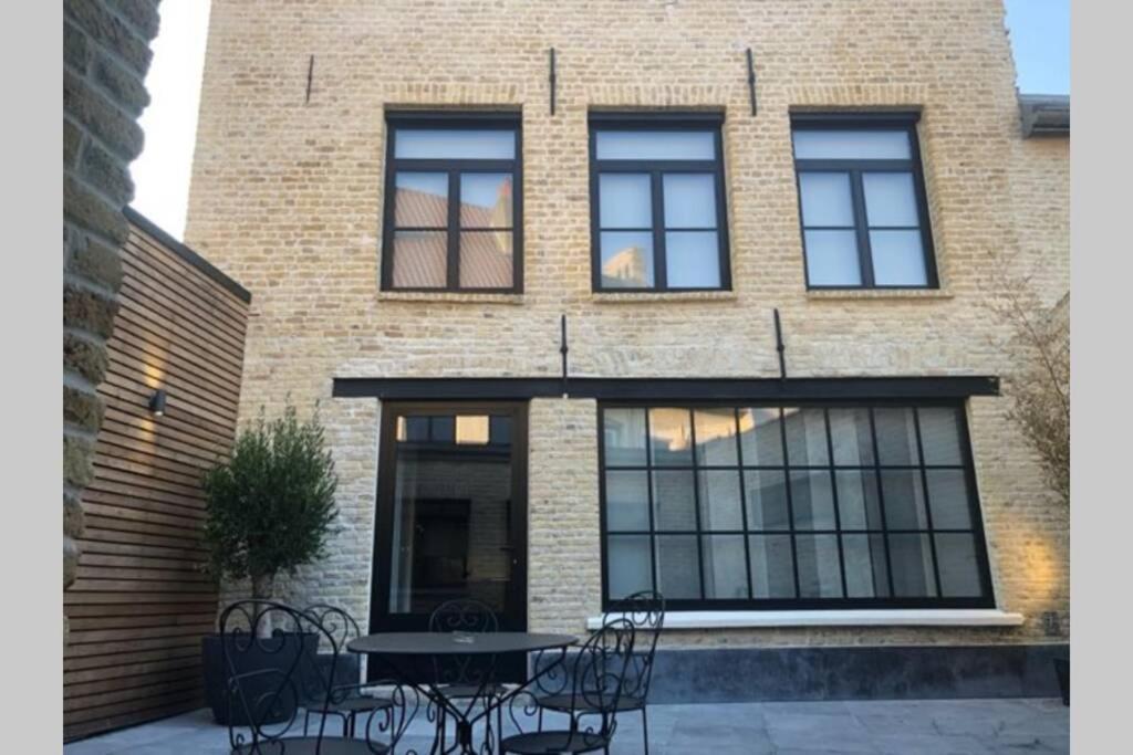 Les Chambres Berguoises Duplex Calme Au Coeur De Bergues Exteriör bild